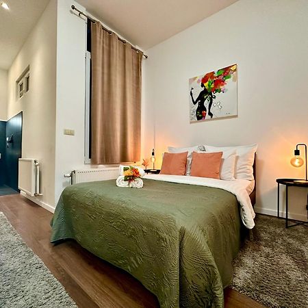 Luxury Suites Centrum By Rikas Hotels Antwerp Exterior photo
