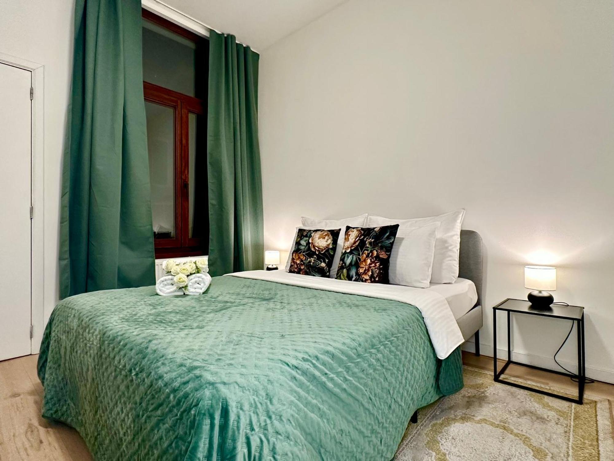 Luxury Suites Centrum By Rikas Hotels Antwerp Exterior photo