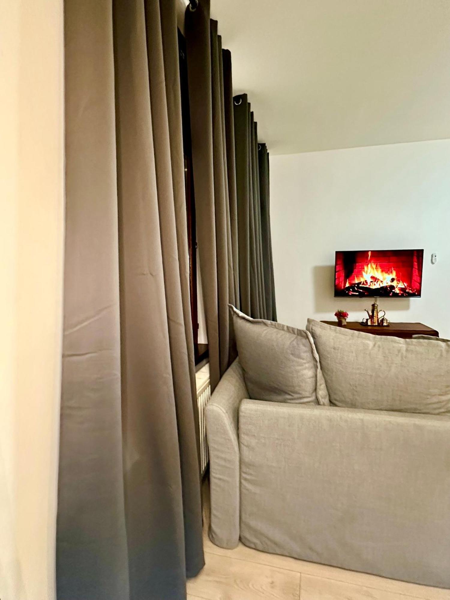 Luxury Suites Centrum By Rikas Hotels Antwerp Exterior photo