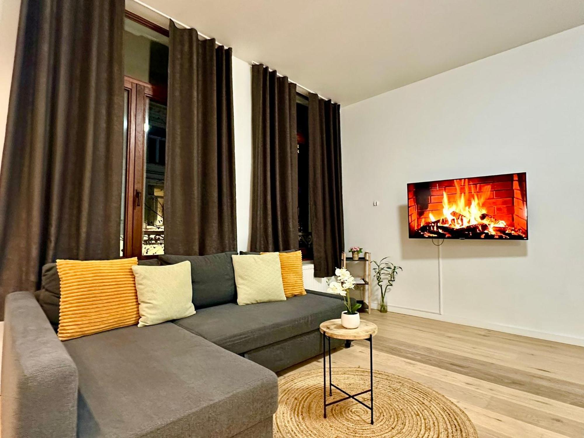 Luxury Suites Centrum By Rikas Hotels Antwerp Exterior photo