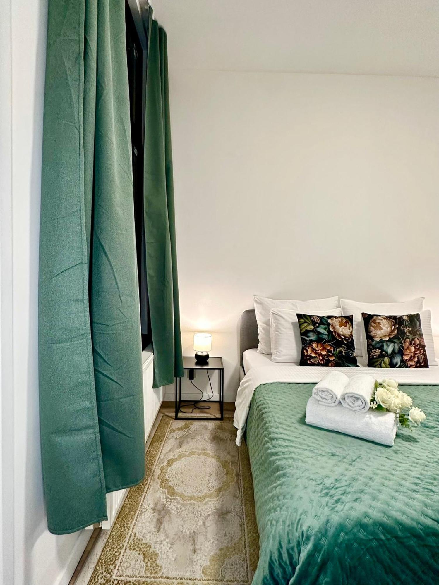 Luxury Suites Centrum By Rikas Hotels Antwerp Exterior photo